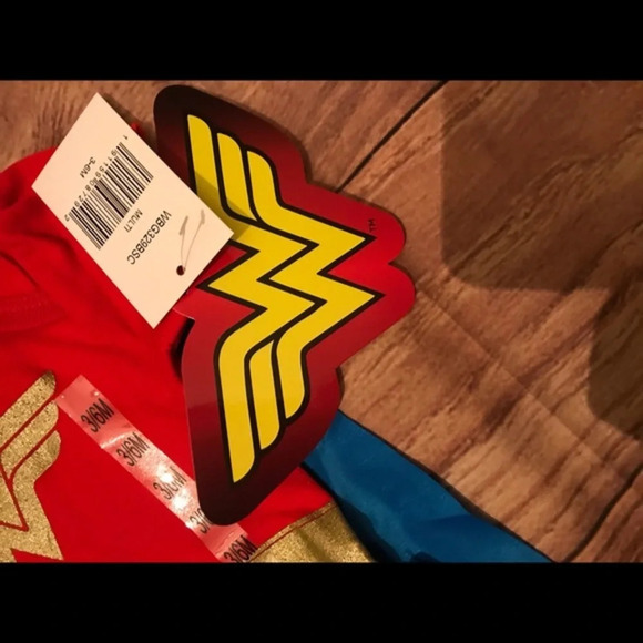 Wonder Woman (Infant) Cosplay Tutu Set, 3-6 mos. - Picture 4 of 5